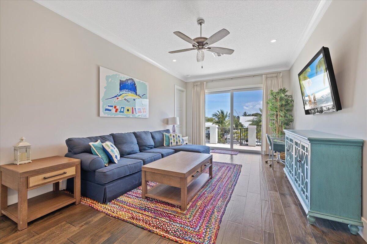 YACHT CLUB ESTATES - Residential Lease