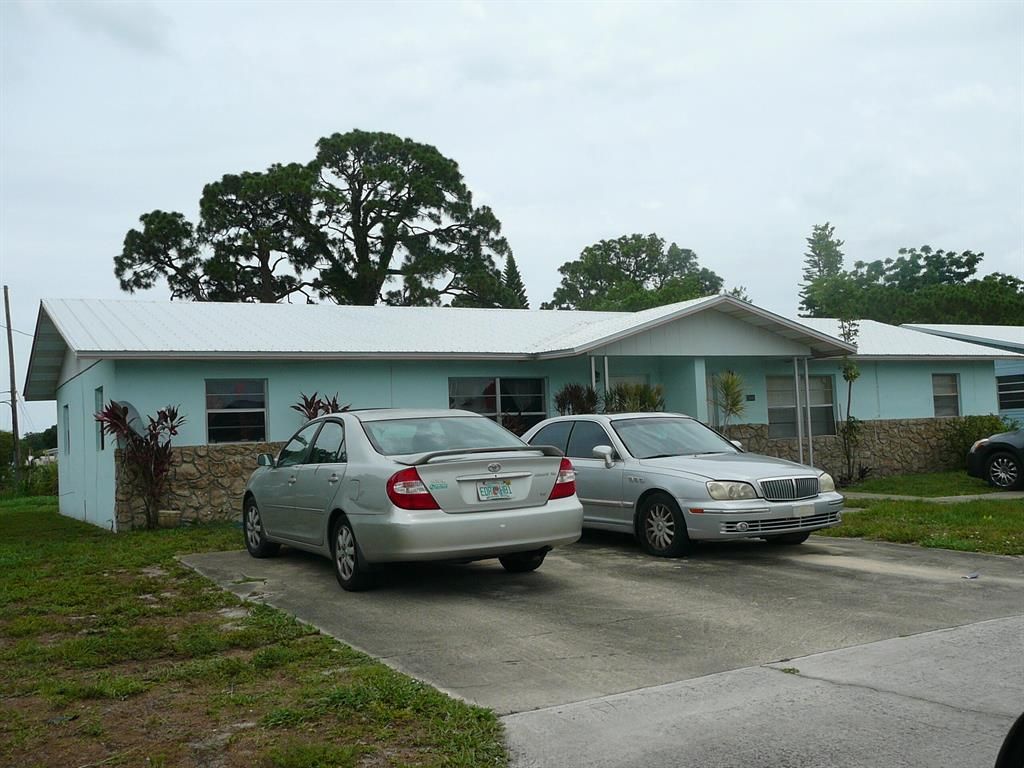 Photo of 2560 Seneca Avenue, Fort Pierce, FL 34946 (MLS # R10724565)