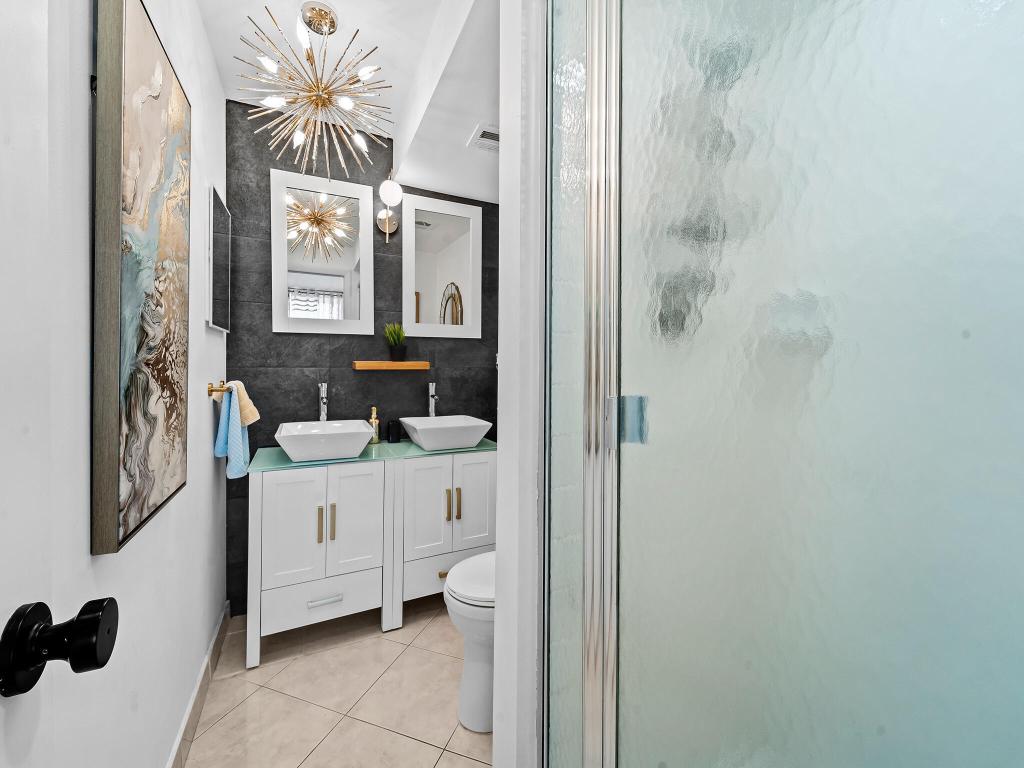 13 Royal Palm Way 5030