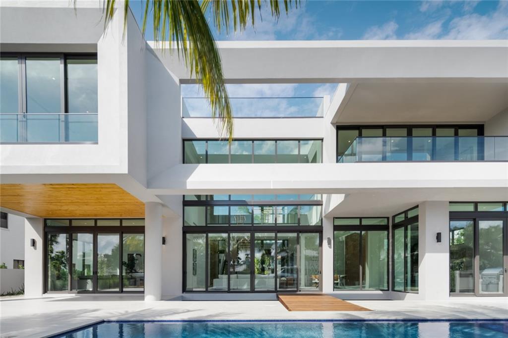 Las Olas Isles - Residential