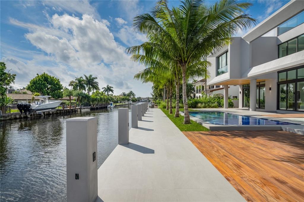 Las Olas Isles - Residential