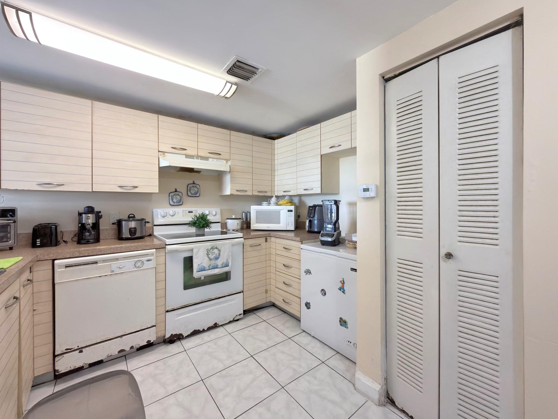 Barcelona Condo - Residential