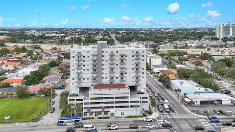 2217 NW 7th St 901 Miami FL 33125