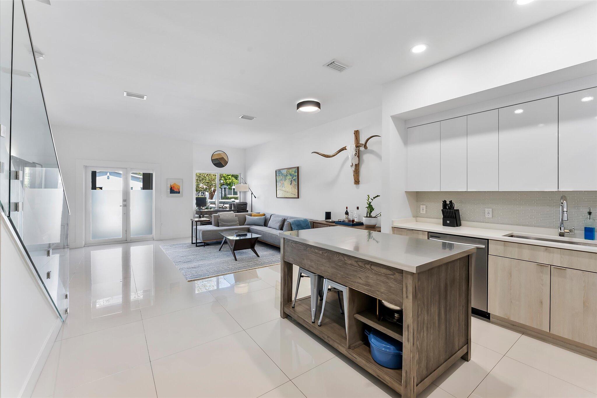 OAKLAND PARK - Residential