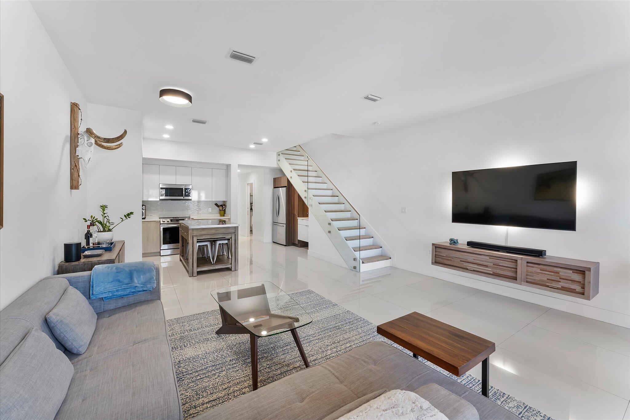 OAKLAND PARK - Residential