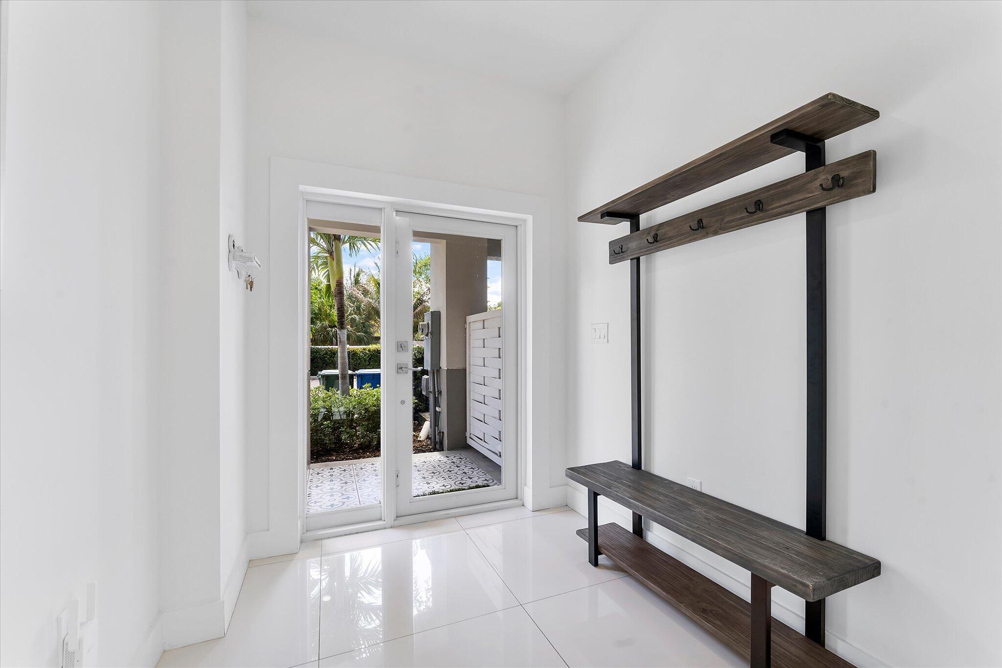 OAKLAND PARK - Residential