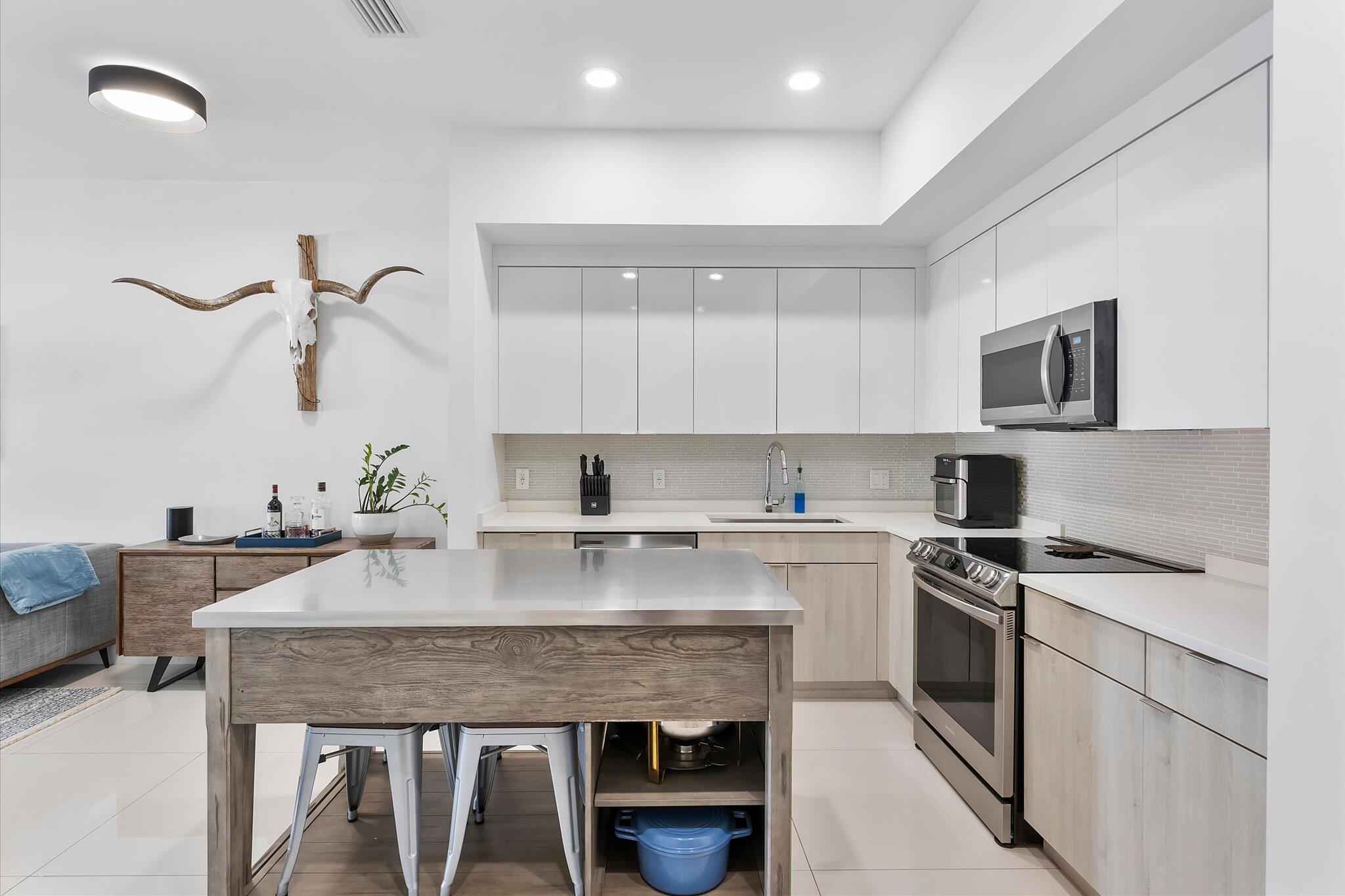 OAKLAND PARK - Residential