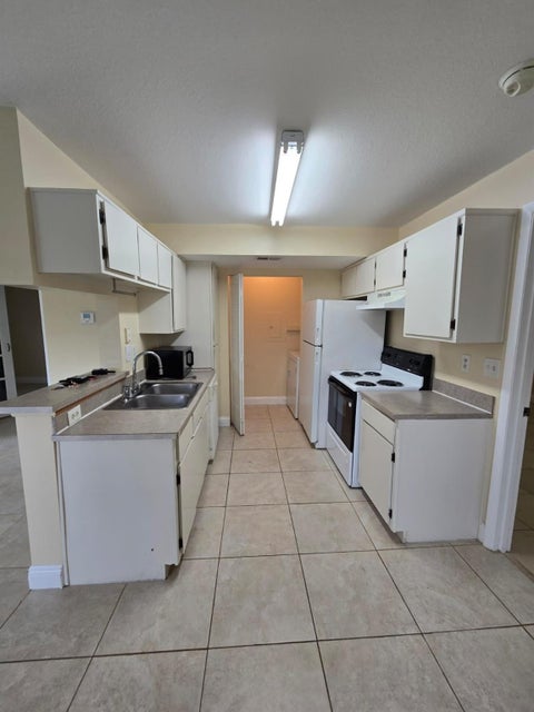 Tiny photo for 8775 NW 39th Street NW #8775, Sunrise, FL 33351 (MLS # B26036385)