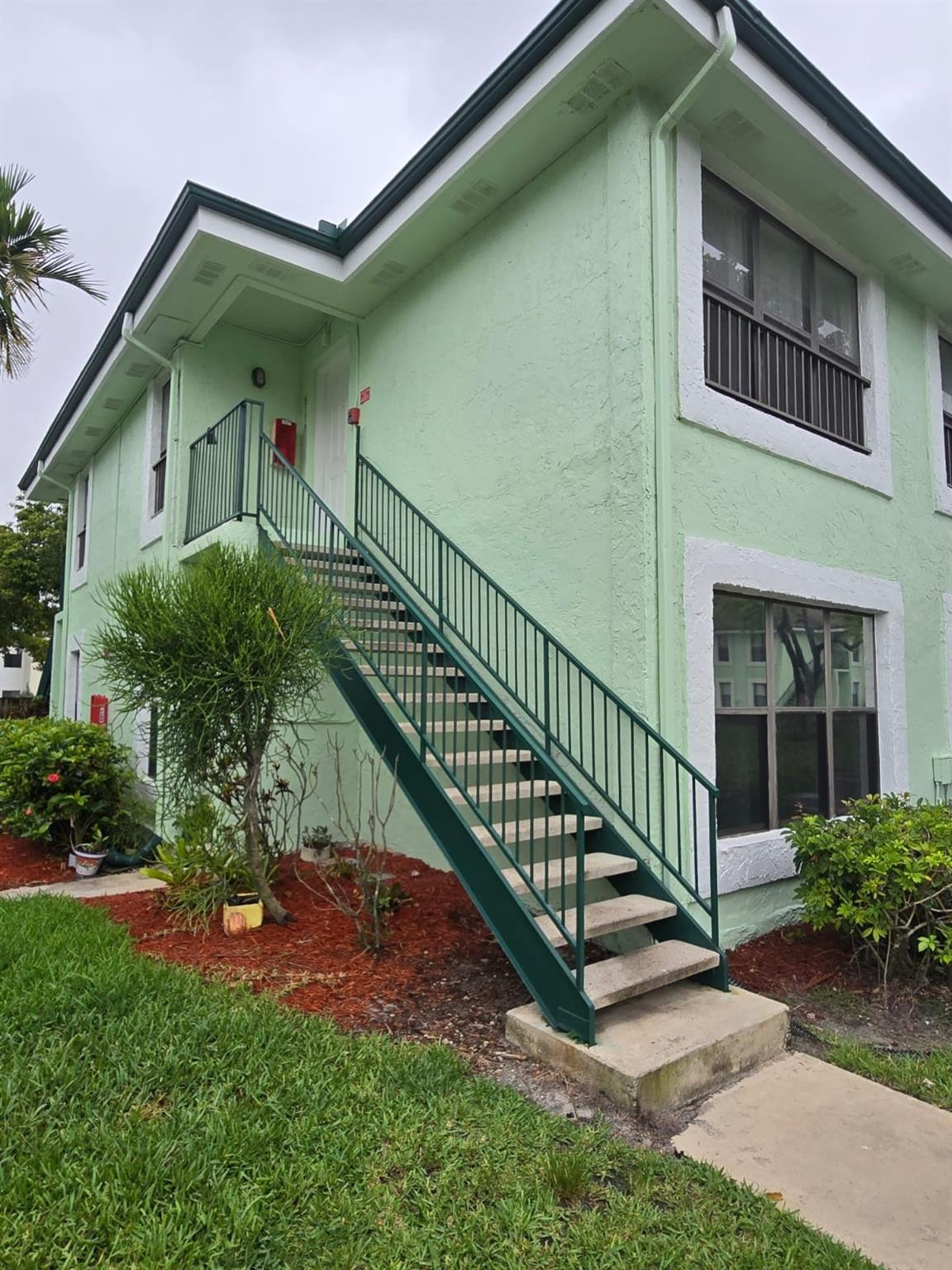 8775 NW 39th Street NW 8775