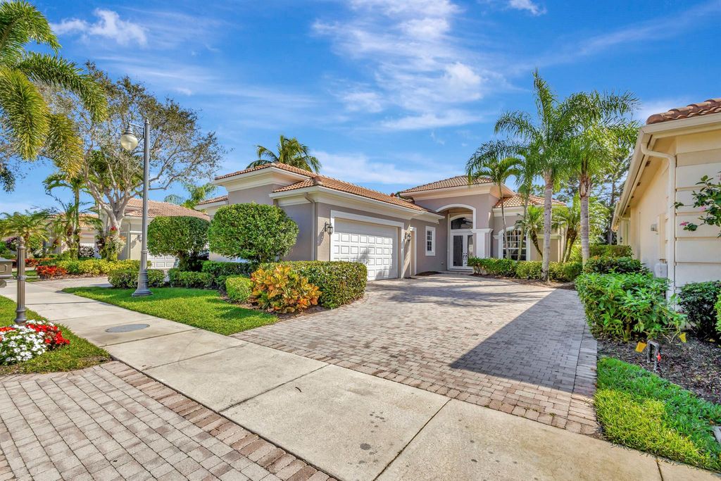 Photo of 128 Esperanza Way, Palm Beach Gardens, FL 33418 (MLS # R11100910)