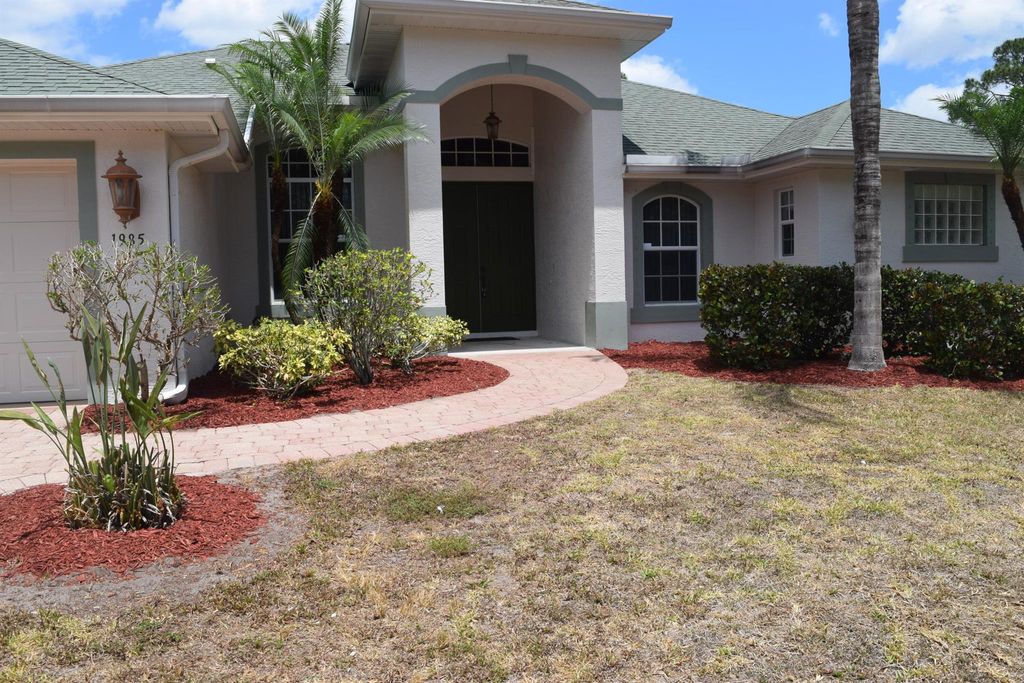 Photo of 1985 SW Golden Avenue, Port Saint Lucie, FL 34953 (MLS # R10981513)