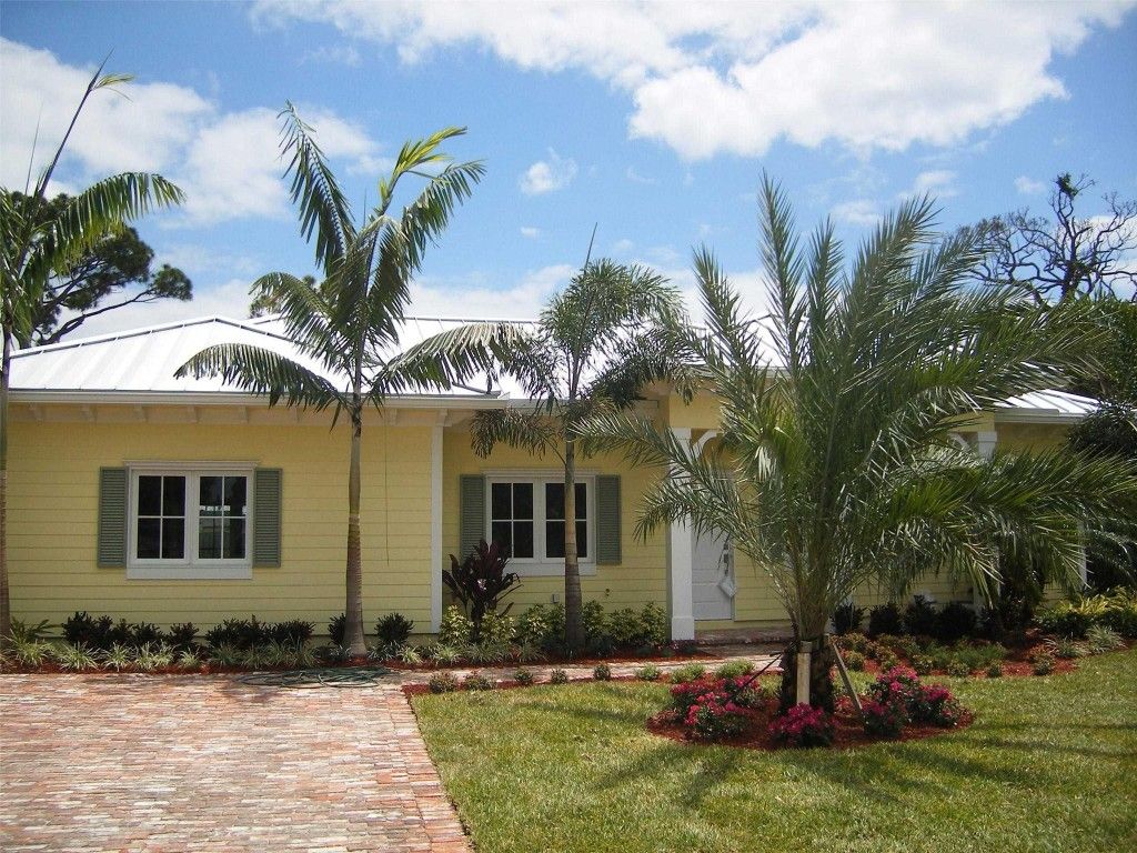 Photo of 1616 NE 17th Avenue, Fort Lauderdale, FL 33305 (MLS # F10519044)