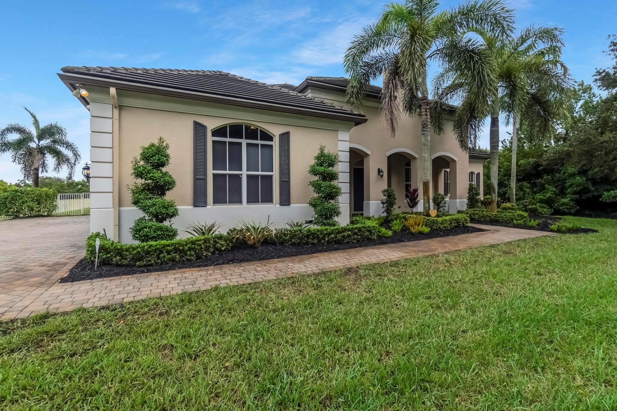 1520 SW 125th Ave