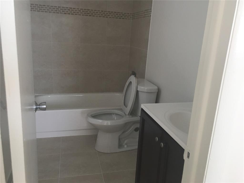 Breakwaters Palm Beaches - Residential Lease