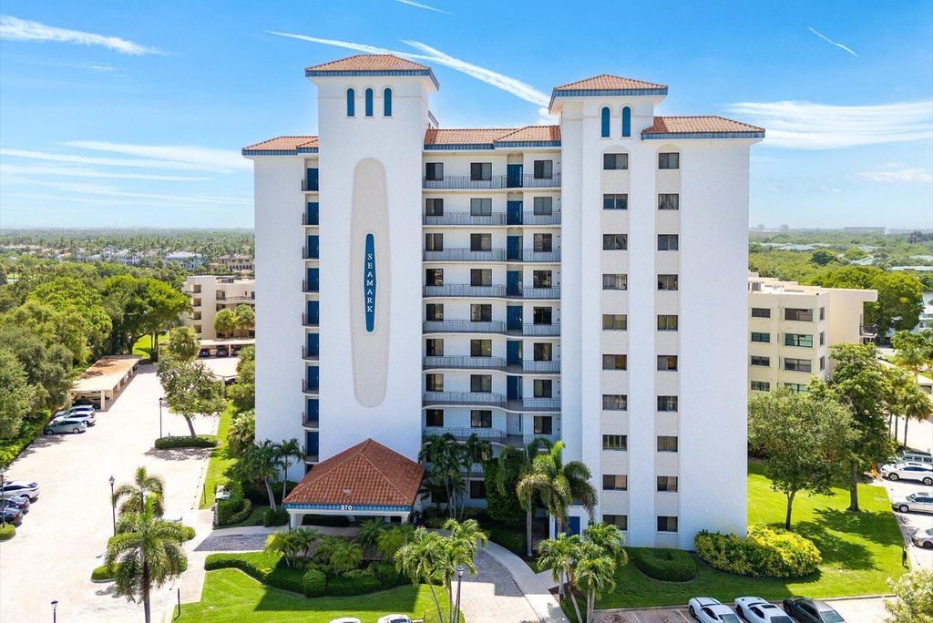 Photo of 370 Golfview Road #603, North Palm Beach, FL 33408 (MLS # R11111379)