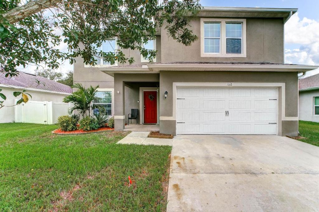 Photo of 5368 Oakland Lake Circle, Fort Pierce, FL 34951 (MLS # R10921195)