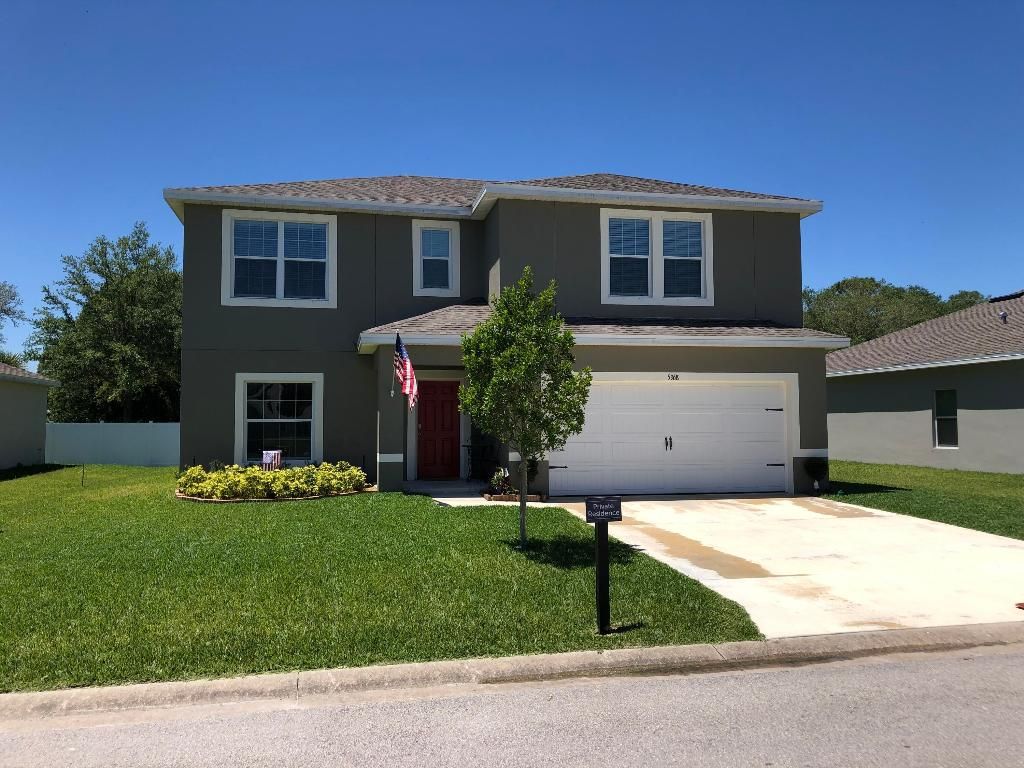 Photo of 5368 Oakland Lake Circle, Fort Pierce, FL 34951 (MLS # R10921195)
