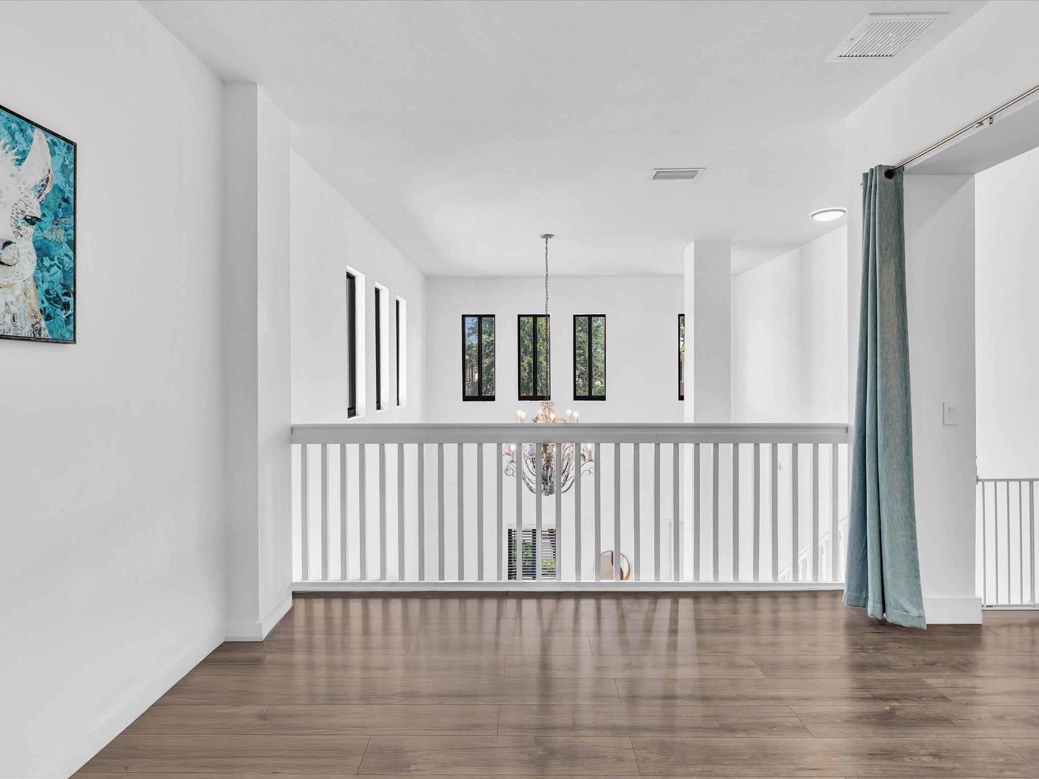 VENETIAN VILLAS - Residential Lease