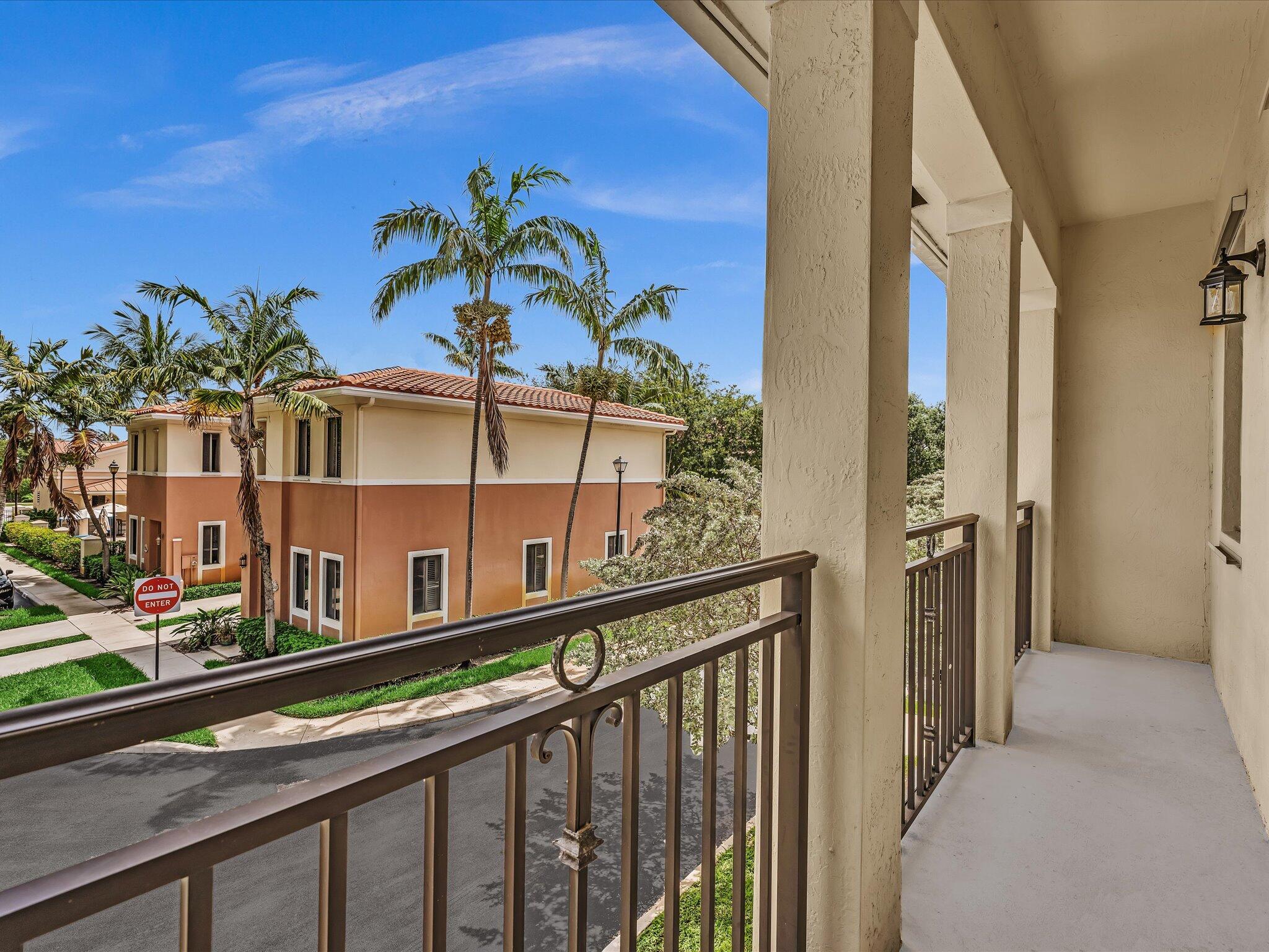 VENETIAN VILLAS - Residential Lease