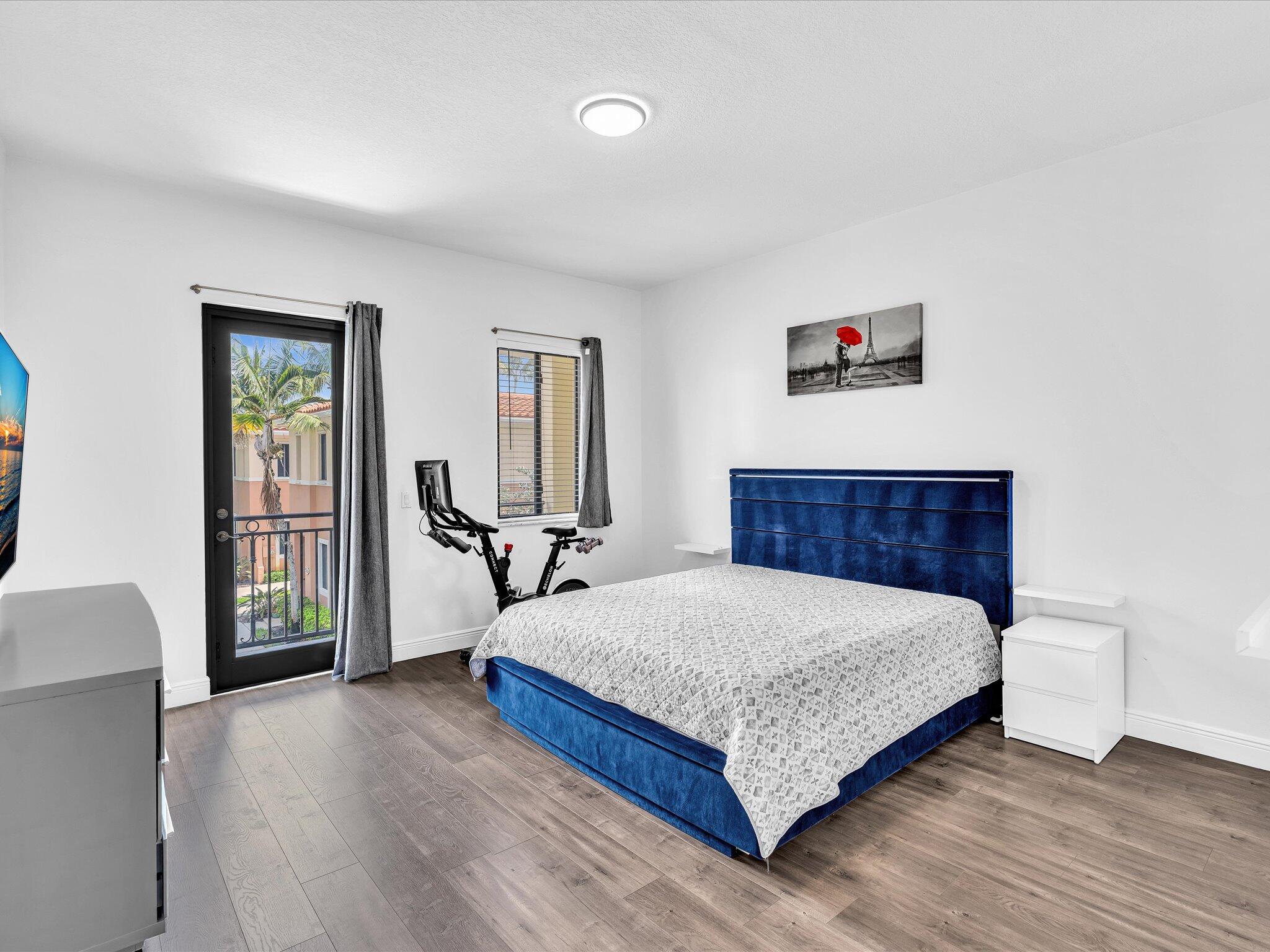 VENETIAN VILLAS - Residential Lease