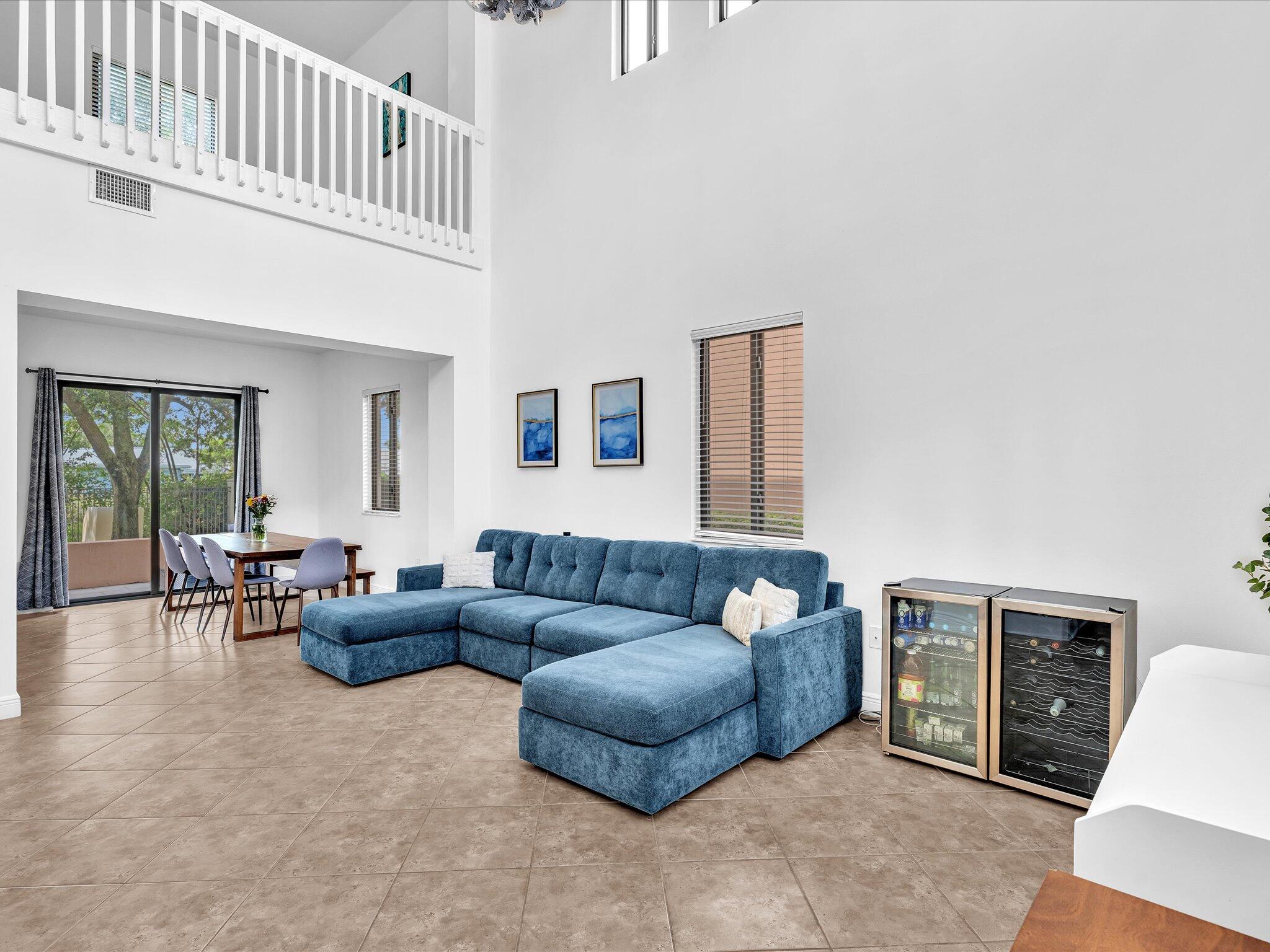 VENETIAN VILLAS - Residential Lease