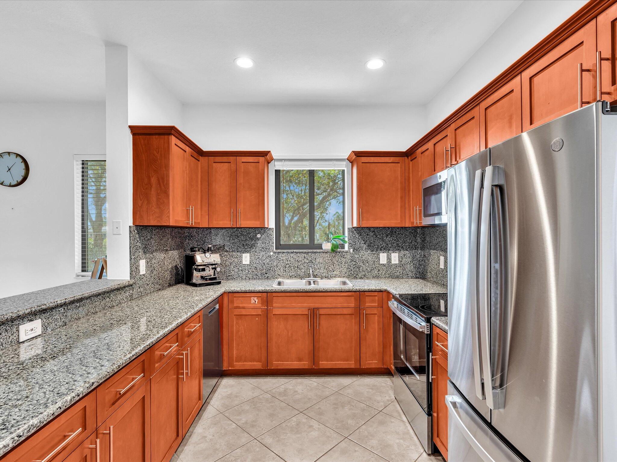 VENETIAN VILLAS - Residential Lease