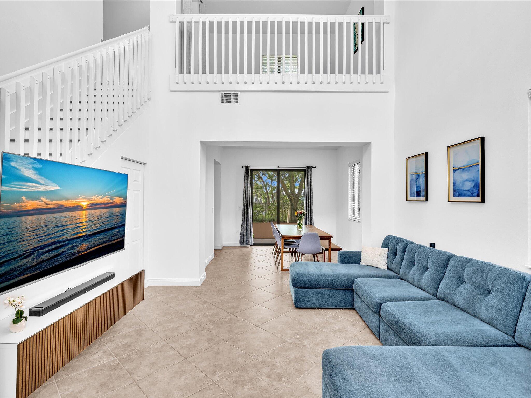 VENETIAN VILLAS - Residential Lease