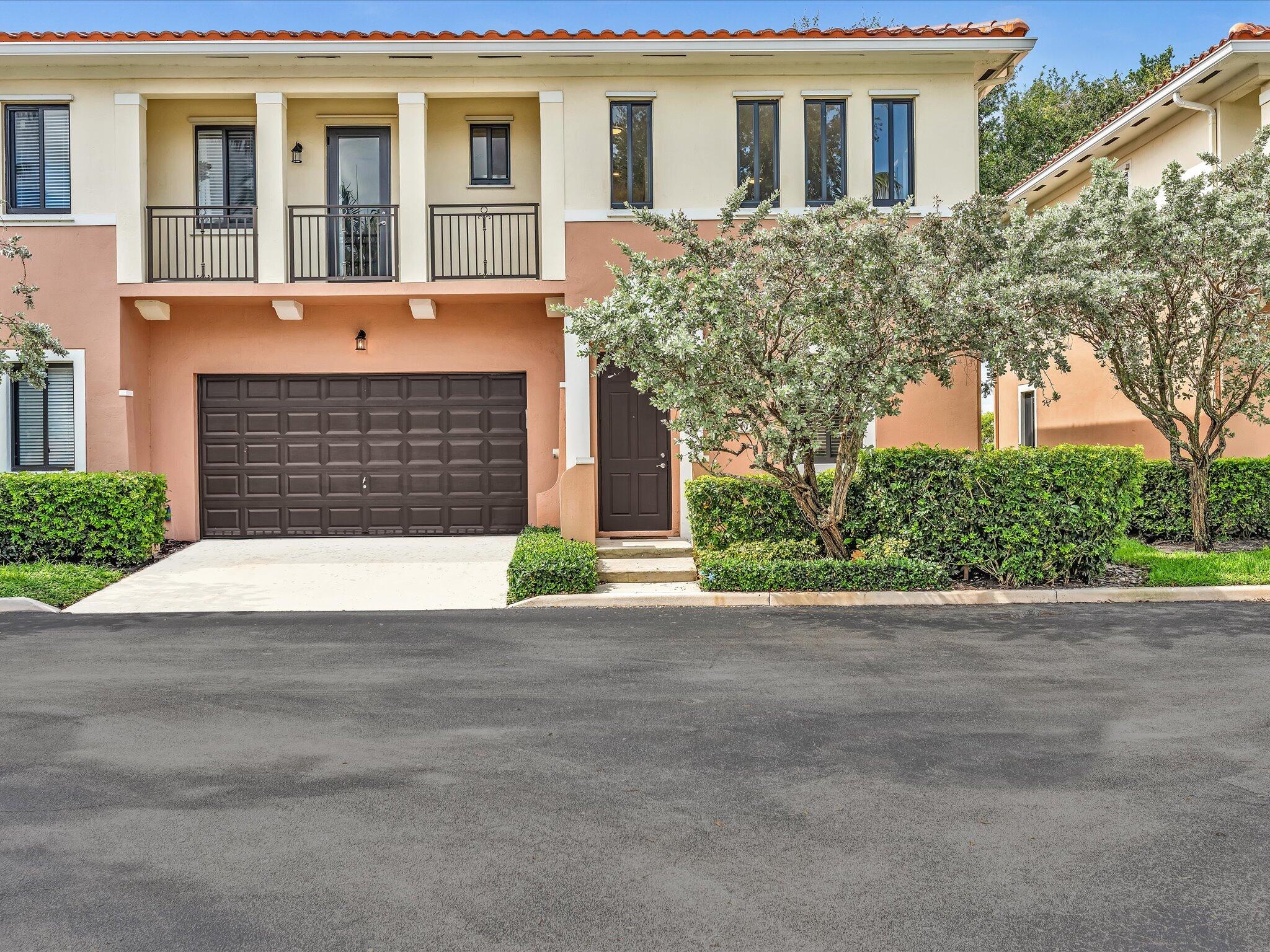 VENETIAN VILLAS - Residential Lease