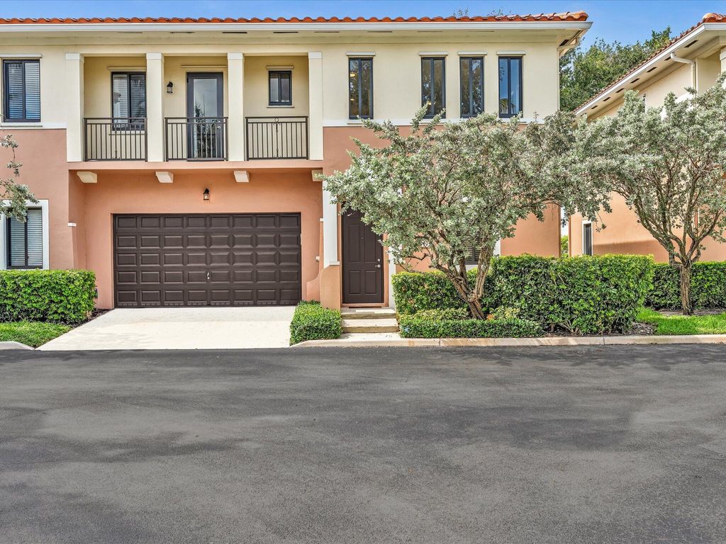 Photo of 2414 Venetian Way, Boynton Beach, FL 33426 (MLS # B26034795)