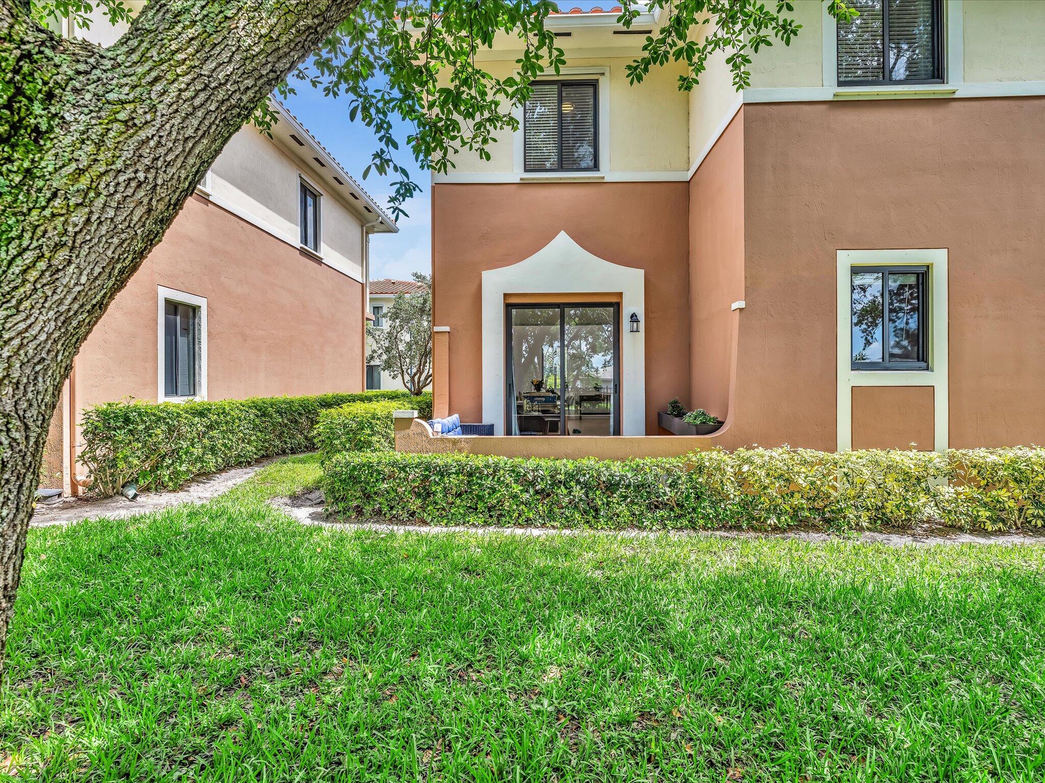 VENETIAN VILLAS - Residential Lease