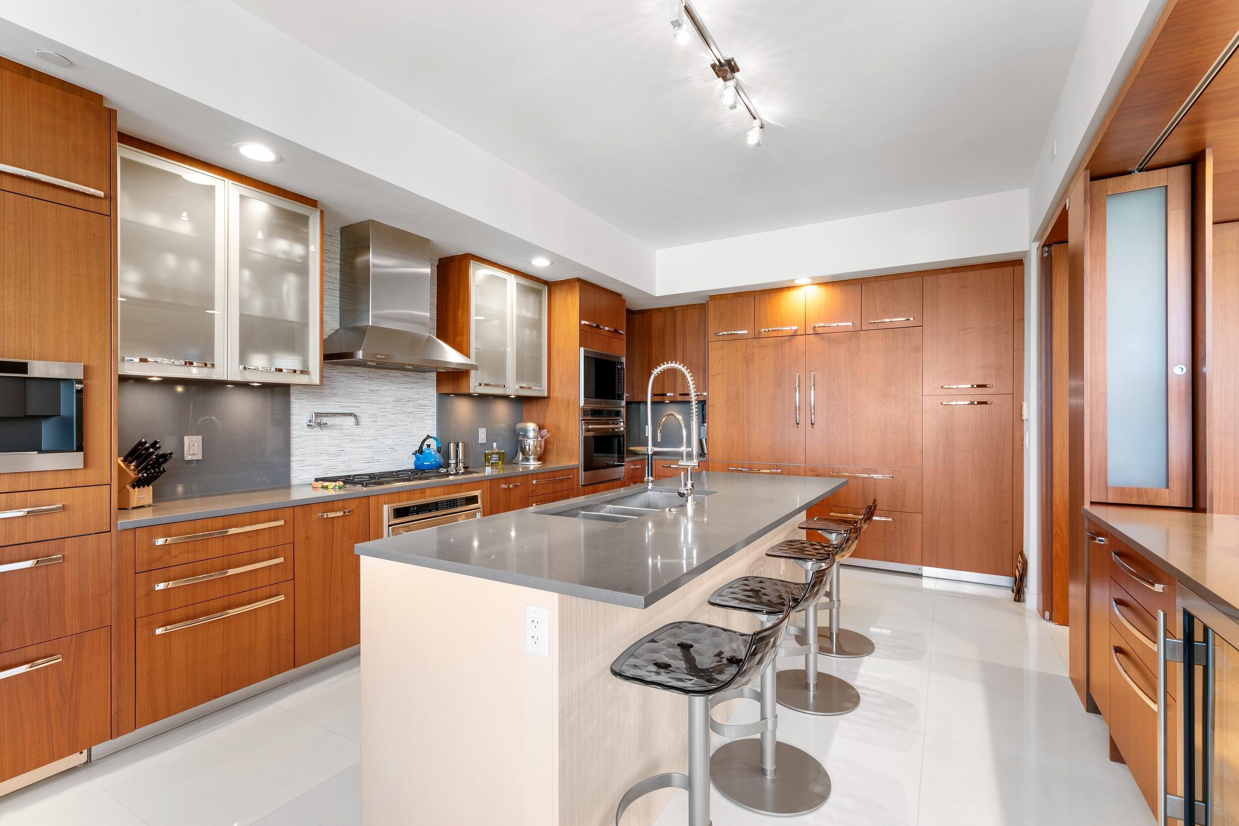 ONE THOUSAND OCEAN - Residential