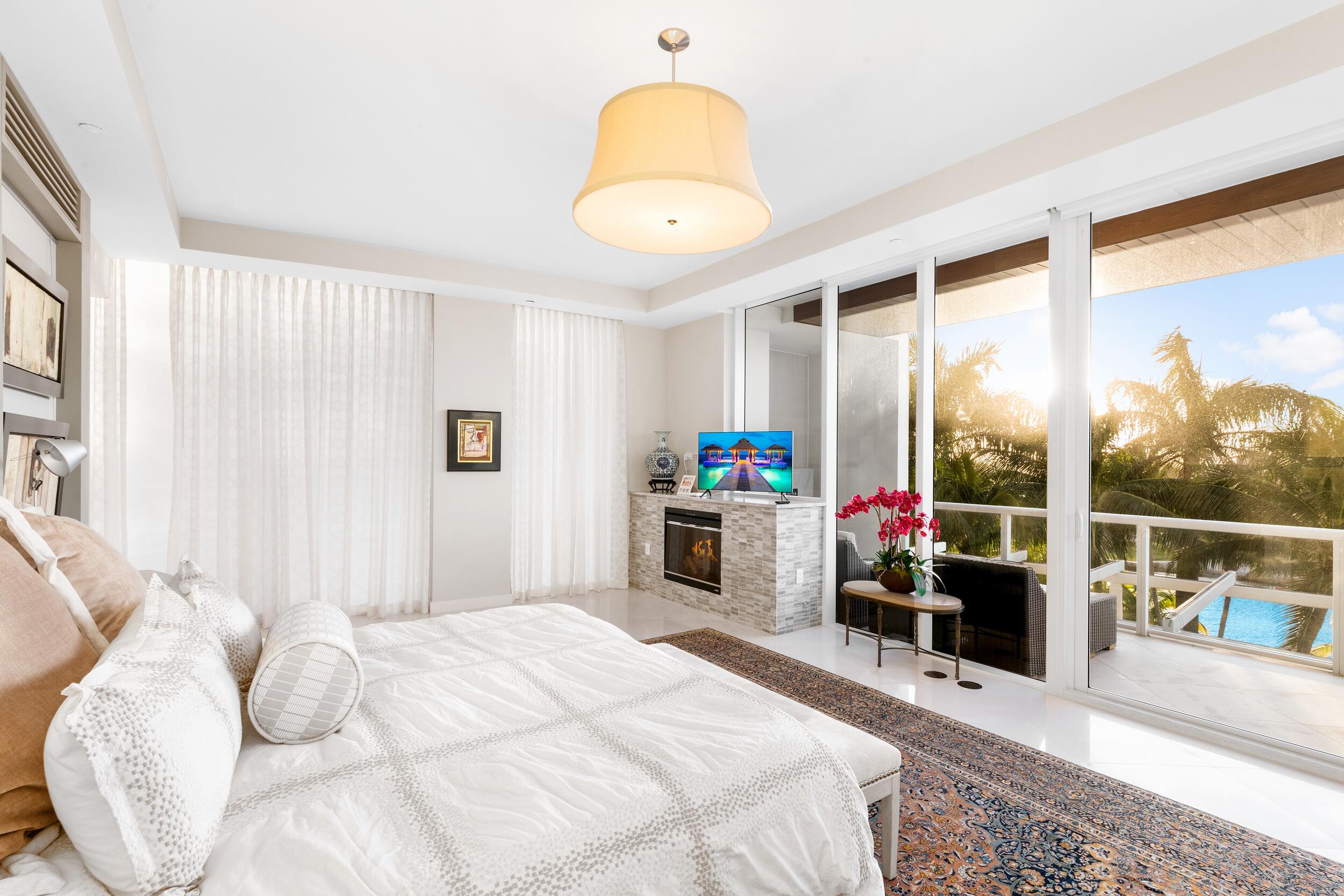 ONE THOUSAND OCEAN - Residential