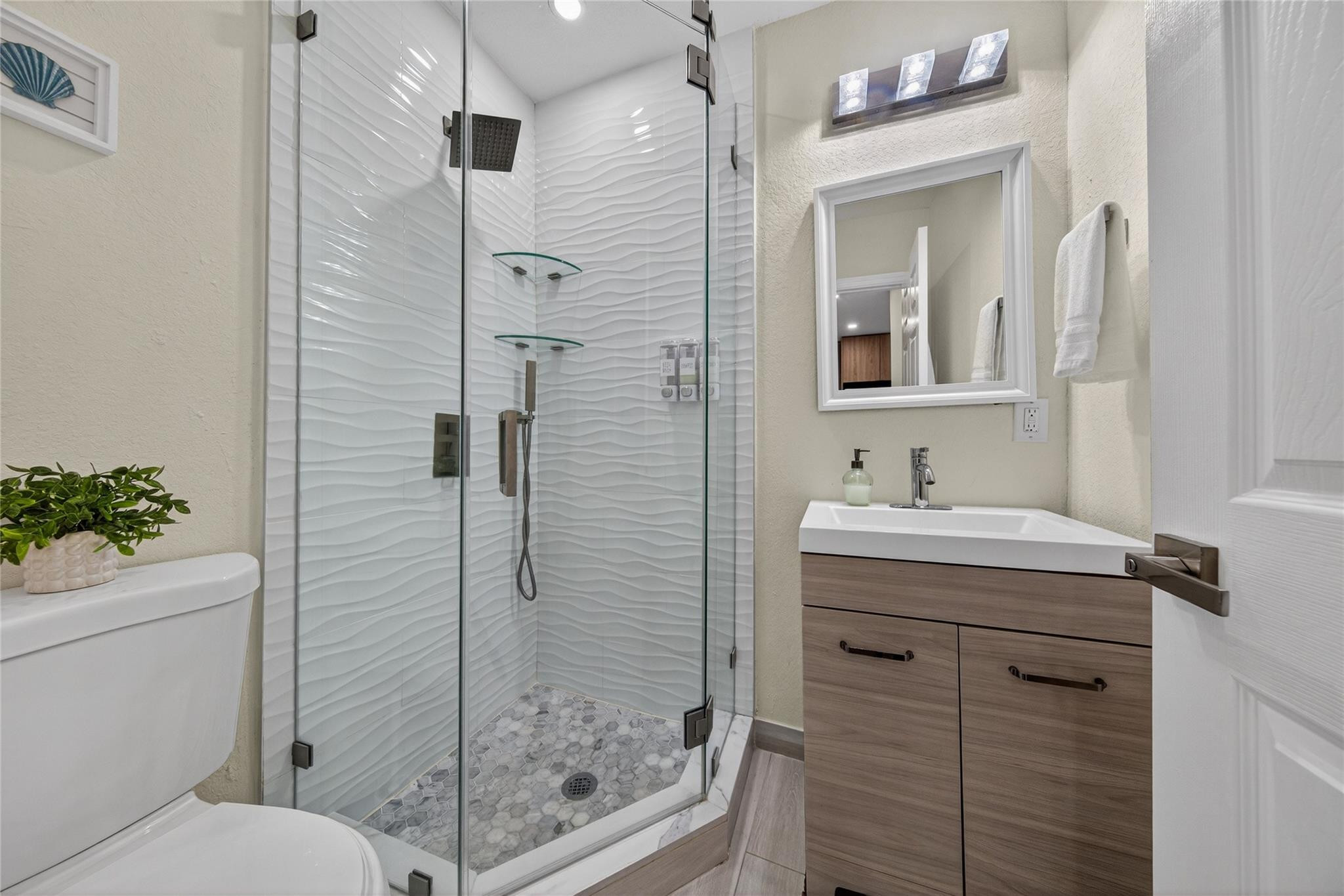 Collier Estates 1st Add 4 - Residential Lease