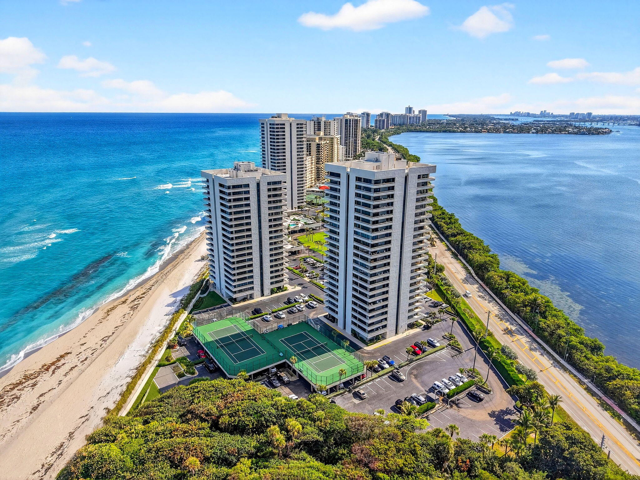 5540 N Ocean Drive 1c