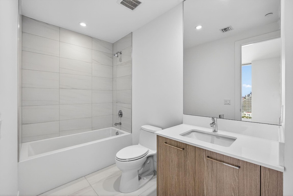 Selene Oceanfront - Residential Lease