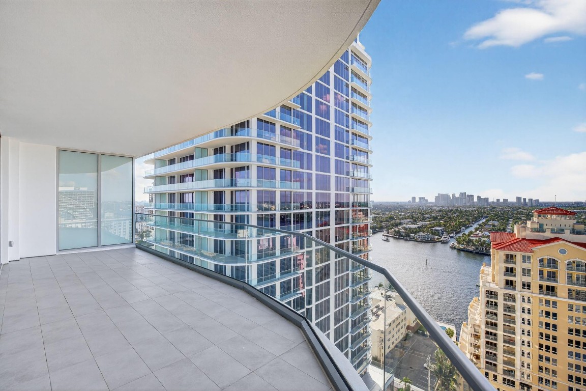 Selene Oceanfront - Residential Lease