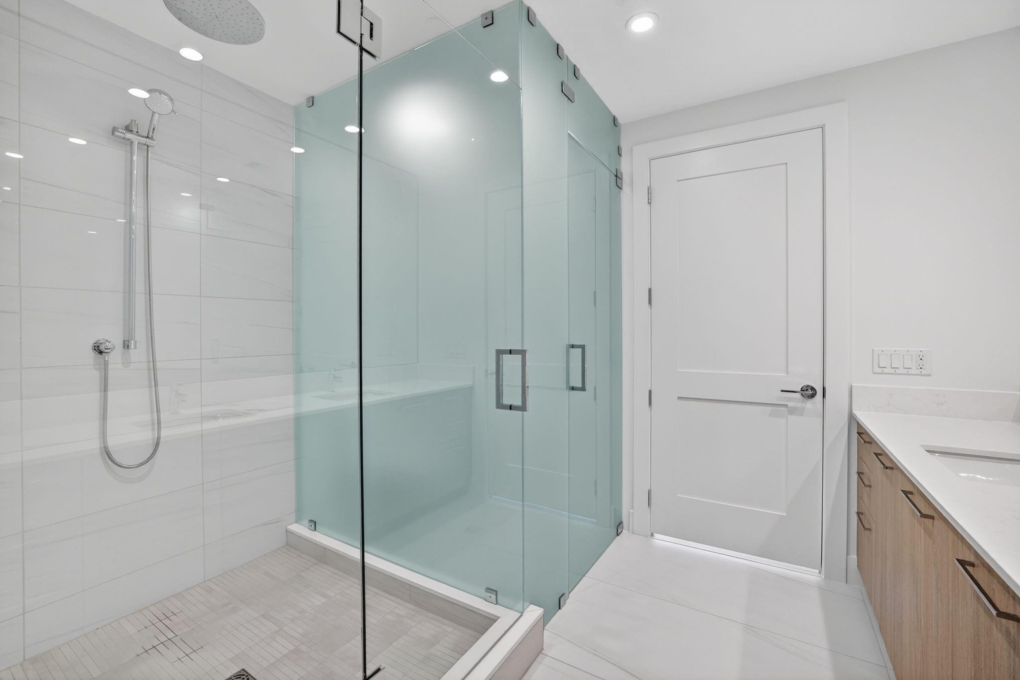 Selene Oceanfront - Residential Lease