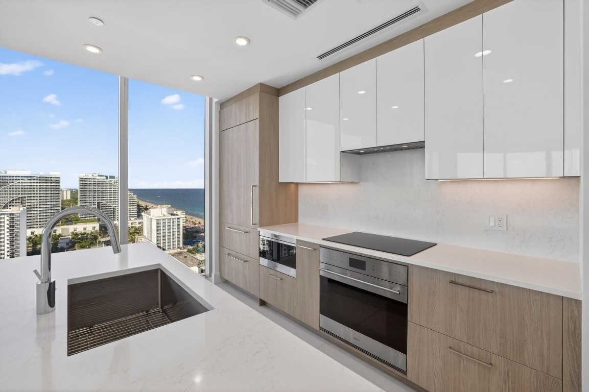 Selene Oceanfront - Residential Lease