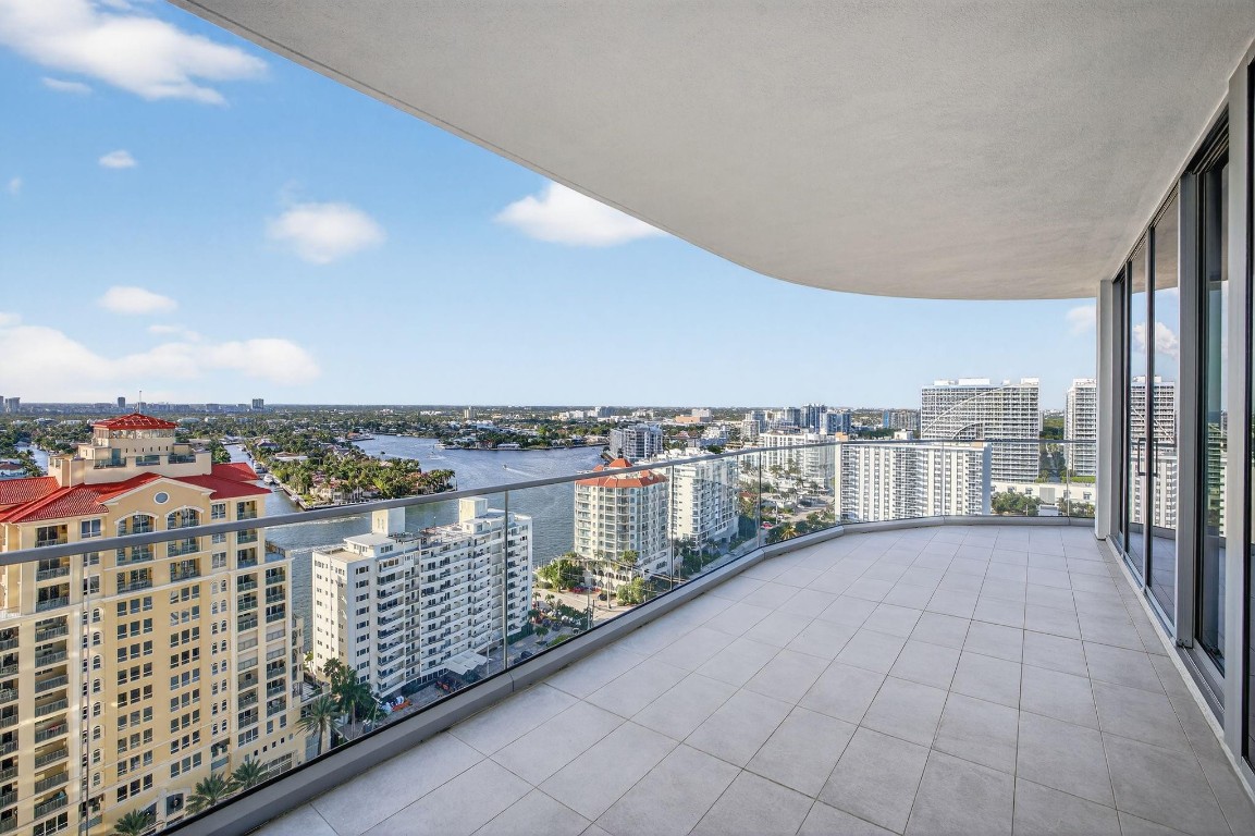 Selene Oceanfront - Residential Lease