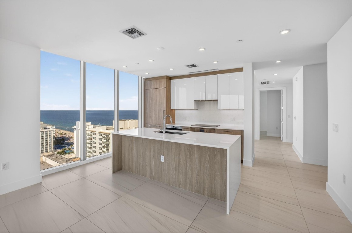 Selene Oceanfront - Residential Lease