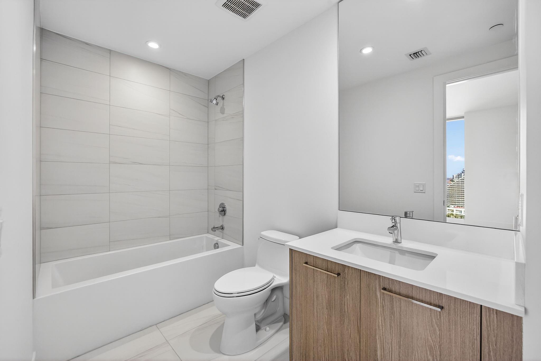 Selene Oceanfront - Residential Lease