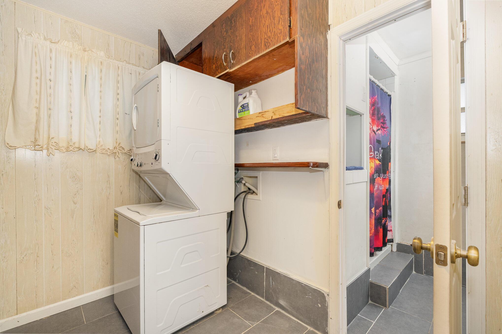 IXORA PARK PLAT NO 3 - Residential