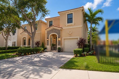 634 NE 193RD Terrace Miami FL 33179