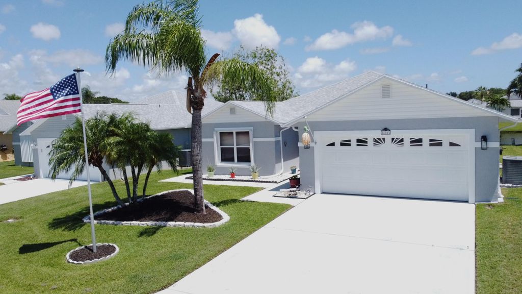 Photo of 400 Banana Lane, Fort Pierce, FL 34982 (MLS # R11000462)