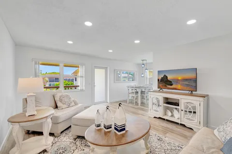 229 Chatham K, West Palm Beach, FL MLS: R11093353