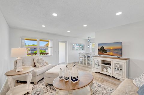 229 Chatham K West Palm Beach FL 33417