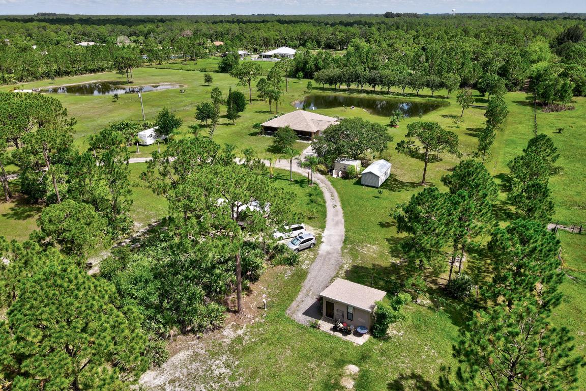 FELLSMERE FARMS CO S/D OF UNSURVEYED TWP 31 RNG 37 - Residential