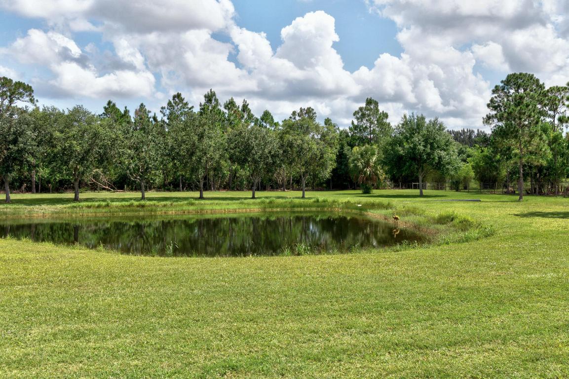 FELLSMERE FARMS CO S/D OF UNSURVEYED TWP 31 RNG 37 - Residential