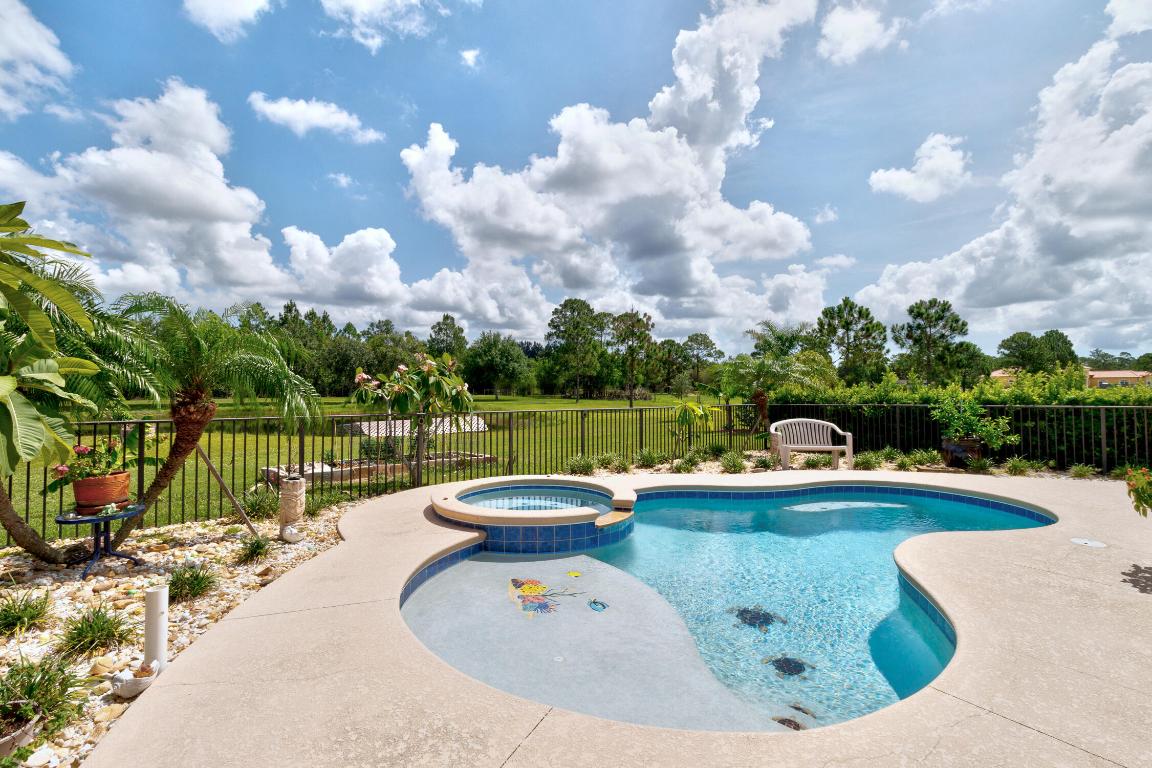 FELLSMERE FARMS CO S/D OF UNSURVEYED TWP 31 RNG 37 - Residential