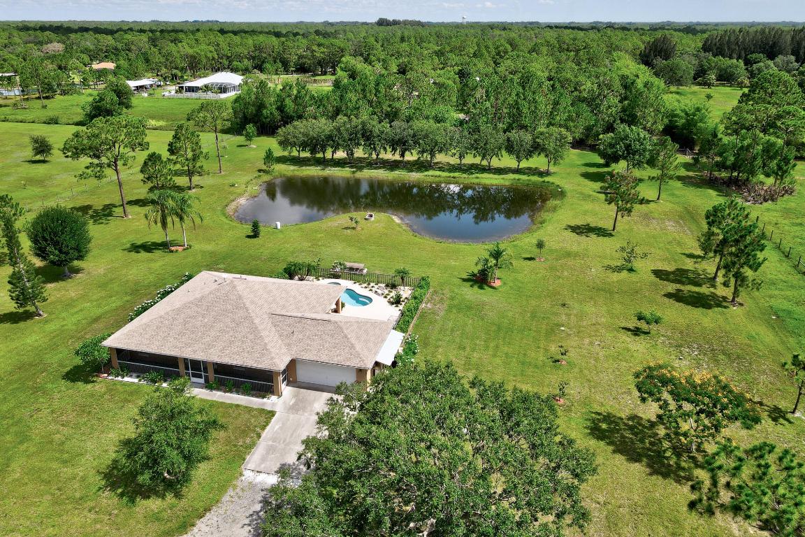 FELLSMERE FARMS CO S/D OF UNSURVEYED TWP 31 RNG 37 - Residential